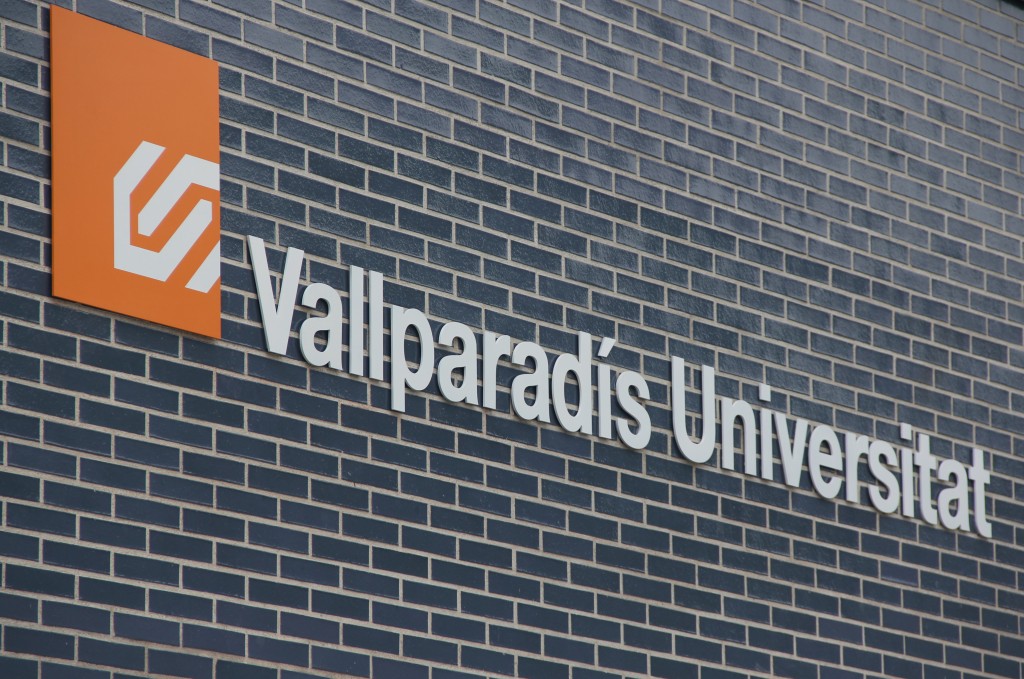 La nueva estación de los FGC VallparadísUniversitat, ubicada enfrente